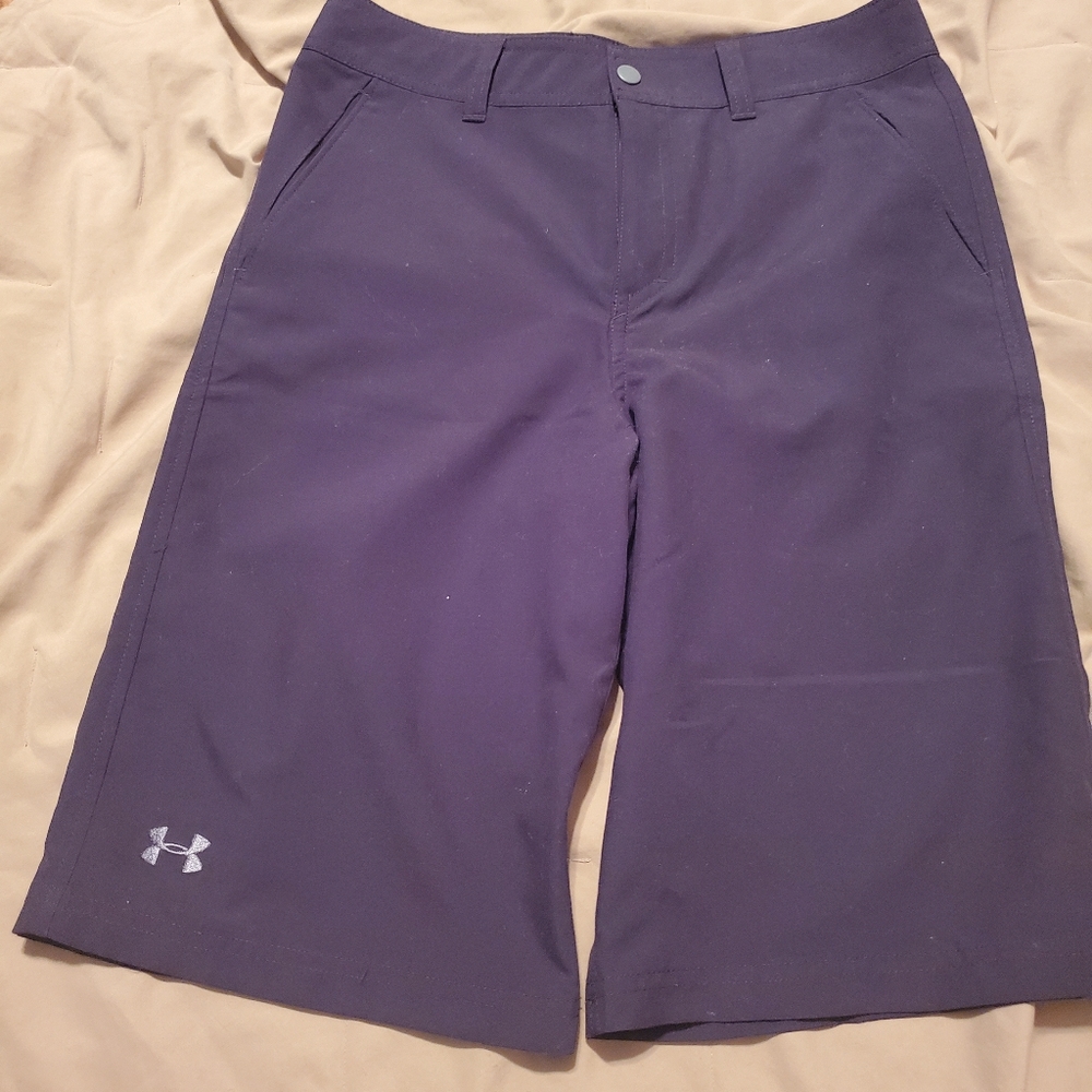 SOLD Under Armour Gray Shorts 18 heat gear